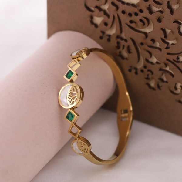 Elaria Engraved Golden Kada 2