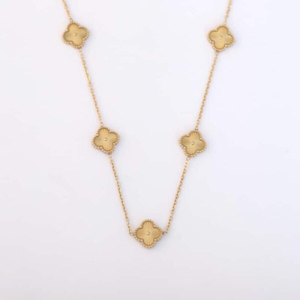 Gold Clover Pendant Necklace
