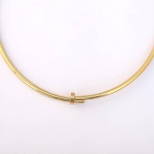 Timeless Elegance Round Hasli Necklace