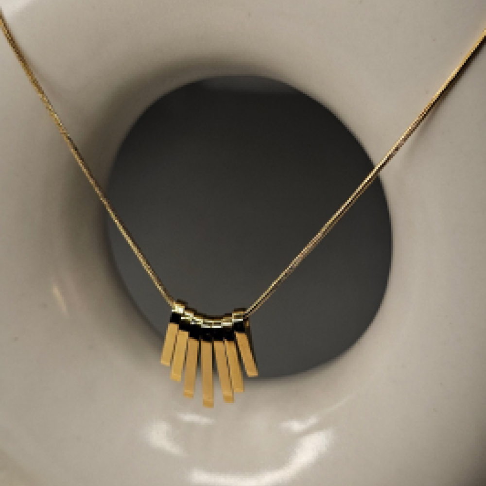 श्रृंRush Golden Necklace