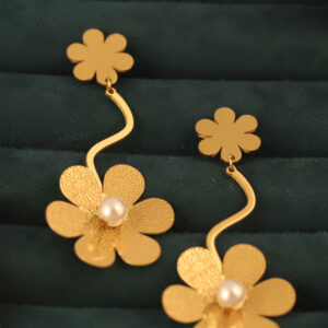 Floral Whisper Pearl Earrings