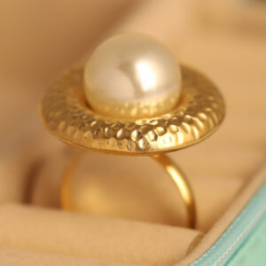 Golden Halo Pearl Ring