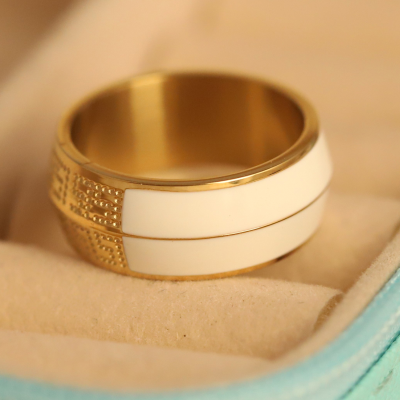 Radiant Zenith Gold Ring