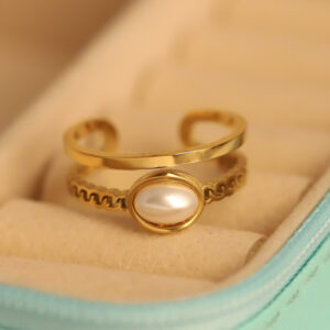Serene Pearl Elegance Ring