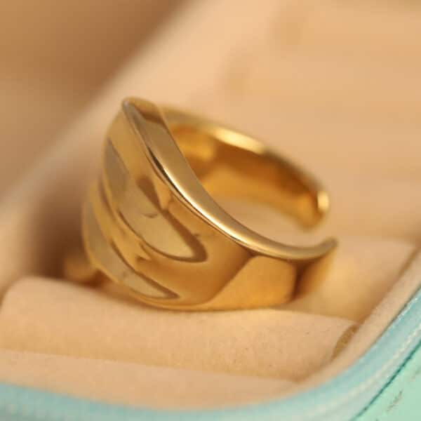 Golden Flow Sculpted Ring - Image 2