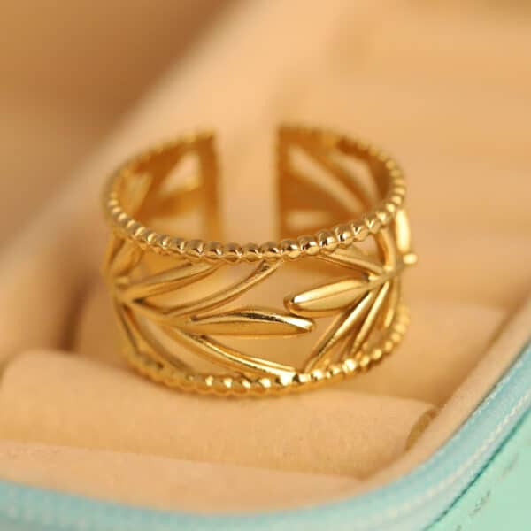 Golden Leaf Lace Ring