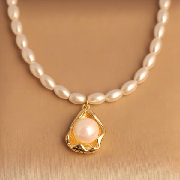 Opulent Pearl Bloom Necklace