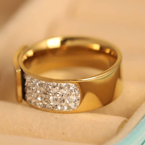 Roman Brilliance Gold Ring - Image 3