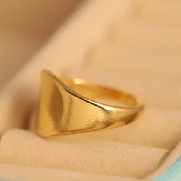 Sculpted Wave Gold Ring - Image 3