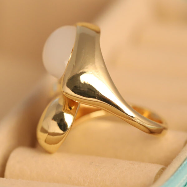 Serene Elegance Teardrop Ring - Image 2