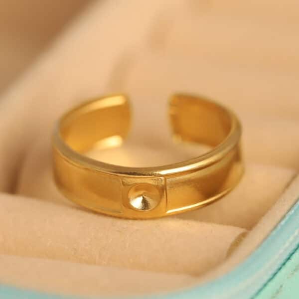 Simplicity Dot Gold Ring